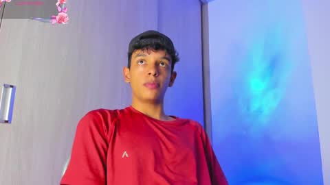 Max  online show from April 19, 9:28 pm