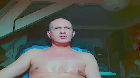 maxhardcore77 online show from November 19, 10:19 pm