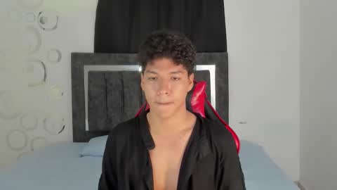 Maximiliano online show from March 15, 9:40 pm