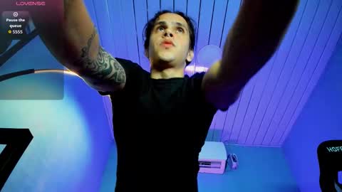 Snapshot of maximiliano_scoott_ chatting on September 17, 4:05 am maximiliano_scoott_ online show from September 17, 4:05 am