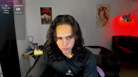 maximiliano_scoott_ online show from December 1, 6:50 pm