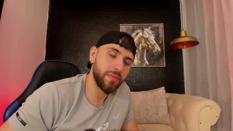Snapshot of maximo_wolf1 chatting on October 16, 10:30 pm Maximo Wolf online show from October 16, 10:30 pm