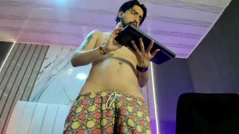 maximodominus online show from April 30, 8:08 am