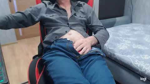 maximus3334 online show from March 9, 12:10 pm