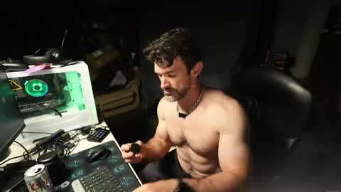 Maximus7871 online show from April 25, 12:46 am