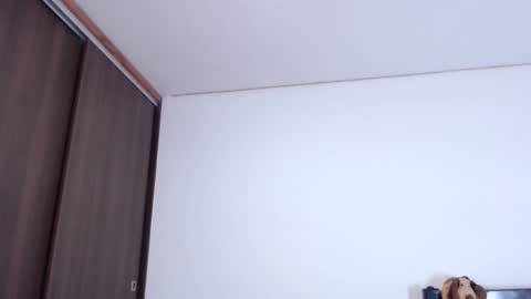 Independent Model online show from February 24, 12:09 am