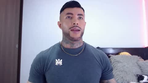 Independent Model online show from December 22, 4:19 am