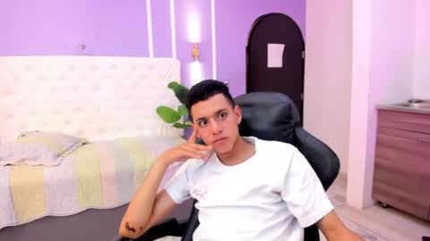 Maximus online show from April 20, 5:05 pm