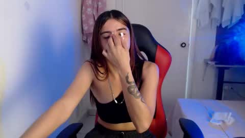 maxinesex_ online show from October 28, 1:45 pm