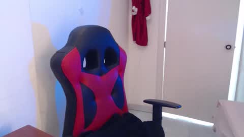 maxinesex_ online show from May 13, 5:22 pm