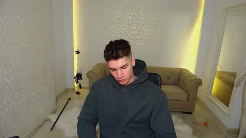 MaxKaiden online show from November 8, 5:21 am