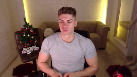 MaxKaiden online show from December 3, 6:03 am