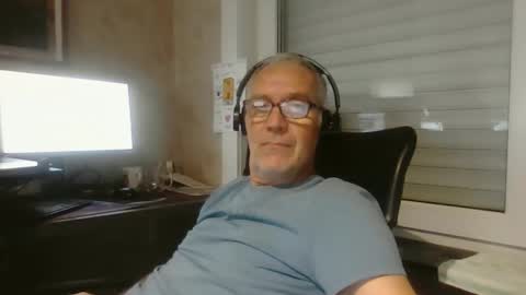 maxou569 online show from October 15, 8:37 am