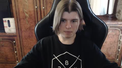 Max online show from February 1, 10:59 am