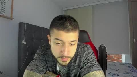 Snapshot of maxvibe_ chatting on October 28, 10:33 pm maxvibe_ online show from October 28, 10:33 pm