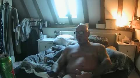 maxwell4876 online show from December 3, 8:15 am