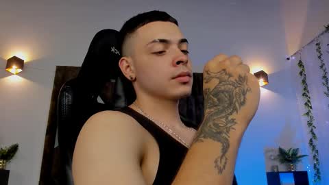 MAX online show from February 23, 9:37 pm