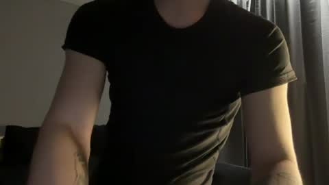 Max online show from April 19, 6:10 pm