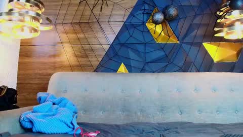 gabby online show from October 22, 2:48 am