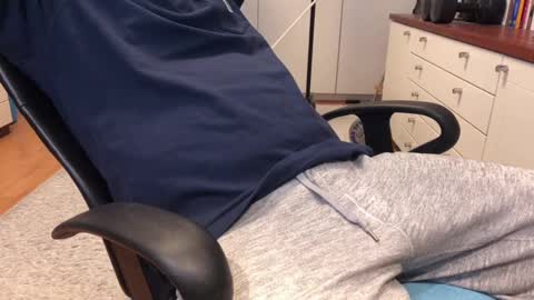 Max online show from February 3, 9:30 am