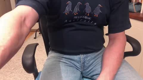 Max online show from December 3, 5:52 am