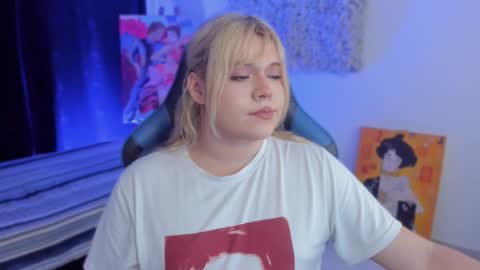 Maxine Minx online show from January 6, 4:47 am