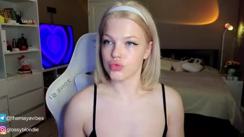 Maya online show from April 5, 3:25 am