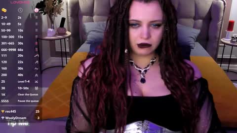 Maya Mils online show from March 9, 2:05 am