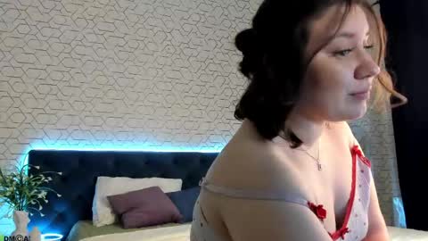 Maya online show from April 20, 1:08 am