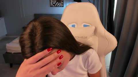 Maya online show from June 7, 3:11 am