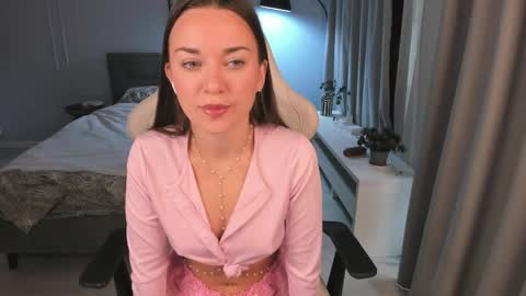 Maya online show from May 28, 3:15 am