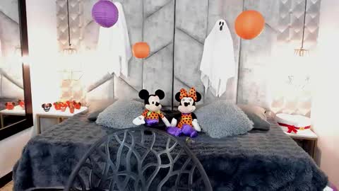 Nicolle Ruselle   Hello my lovely  schedule for great fun from  630 am and end 800 pm Colombian time I wait for you online show from October 19, 12:54 pm