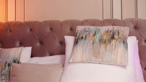 MayaVixxen online show from February 13, 3:21 am