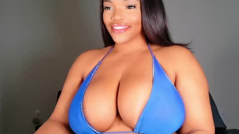 Snapshot of maybabi chatting on February 22, 12:18 pm MayBabi online show from February 22, 12:18 pm