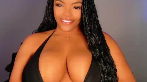 Snapshot of maybabi chatting on October 26, 1:45 pm MayBabi online show from October 26, 1:45 pm