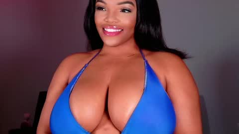 Snapshot of maybabi chatting on March 7, 5:17 pm MayBabi online show from March 7, 5:17 pm