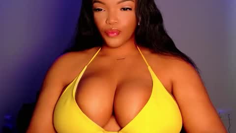 MayBabi online show from April 14, 6:33 pm