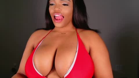 Snapshot of maybabi chatting on February 20, 11:31 am MayBabi online show from February 20, 11:31 am