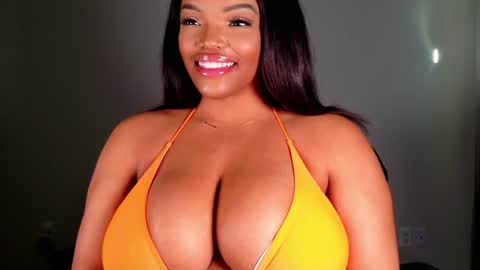 Snapshot of maybabi chatting on February 18, 2:49 pm MayBabi online show from February 18, 2:49 pm