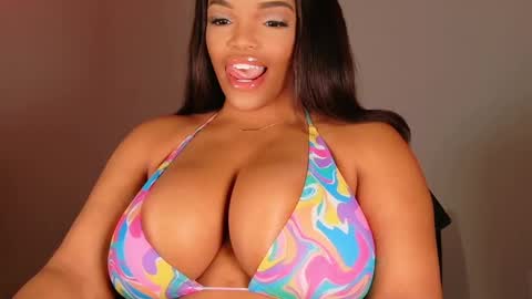 Snapshot of maybabi chatting on March 6, 12:09 pm MayBabi online show from March 6, 12:09 pm