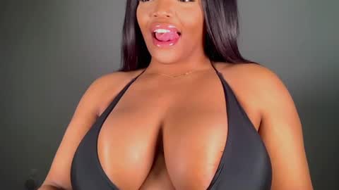 Snapshot of maybabi chatting on February 7, 11:01 am MayBabi online show from February 7, 11:01 am