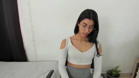 mazikeen_18 online show from September 19, 1:15 pm