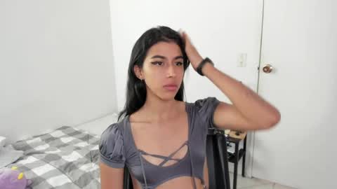 mazikeen_18 online show from April 17, 1:24 pm