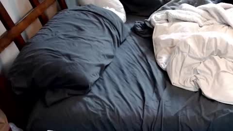 Darren online show from February 20, 6:24 pm