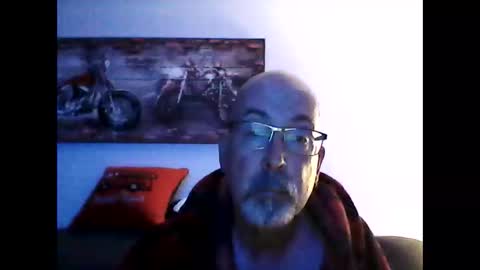 me at home online show from June 8, 9:21 am