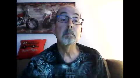 me at home online show from March 29, 10:44 pm