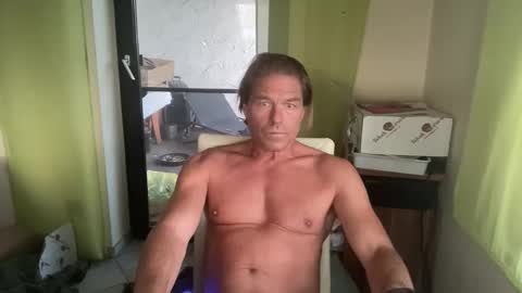 Snapshot of medeinoe chatting on September 14, 5:25 pm medeinoe online show from September 14, 5:25 pm