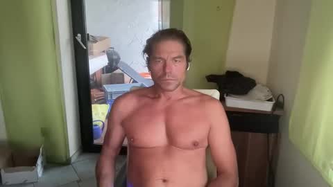 Snapshot of medeinoe chatting on September 9, 4:51 pm medeinoe online show from September 9, 4:51 pm