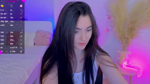 Dina online show from April 21, 9:33 pm