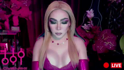 THE QUEEN ALPHA   Queen Medusa Prey online show from January 17, 2:43 am